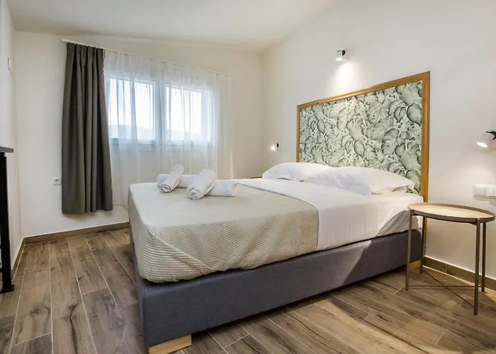 Strada Apartment