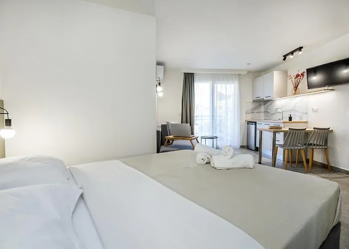 Strada Apartment *