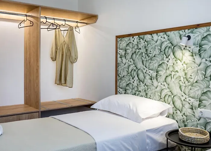 Strada Apartment *